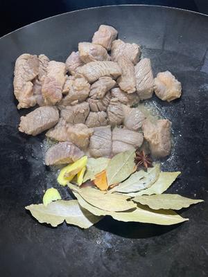 牛胸肉烹饪艺术，制作美味佳肴的步骤指南